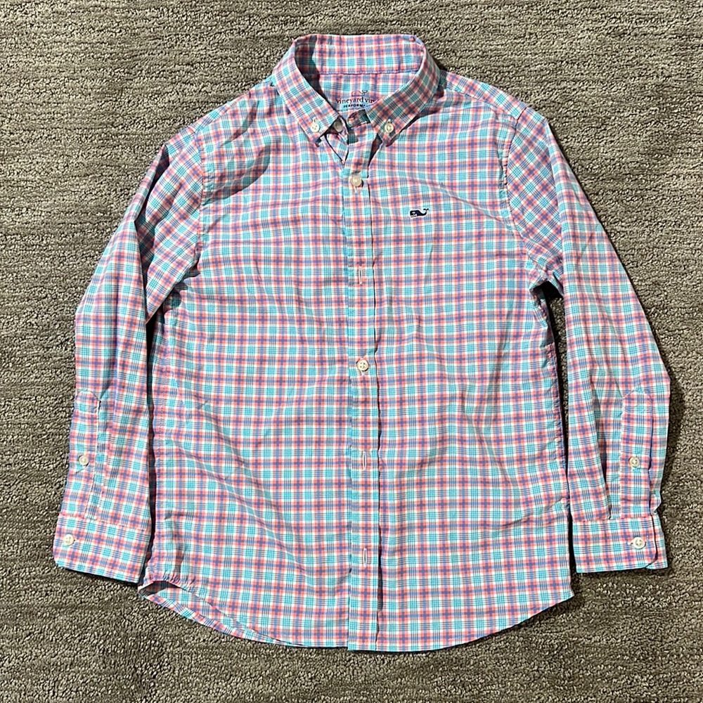 Vineyard Vines lightweight performance button down